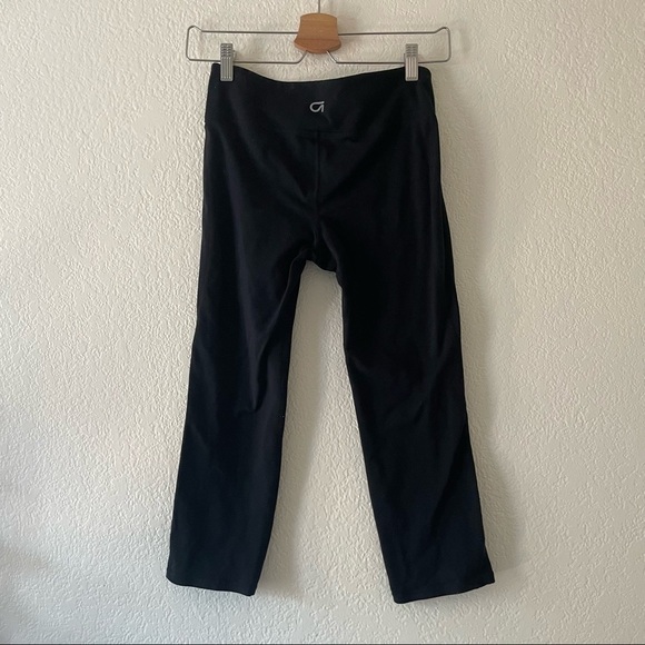 GAP Gfast Capri Leggings - Picture 3 of 5